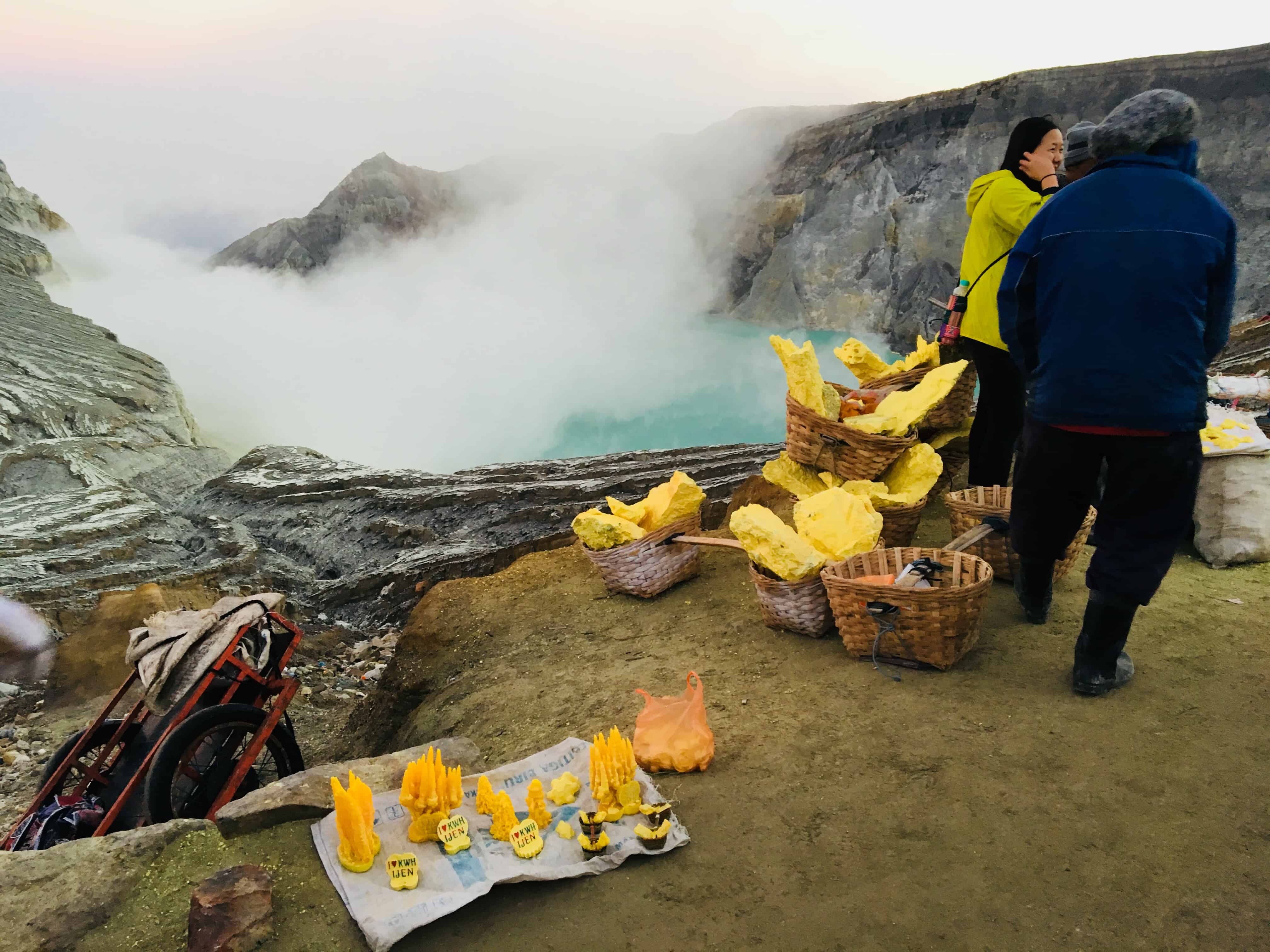 Vulcano Ijen, lago acido, miniera zolfo
