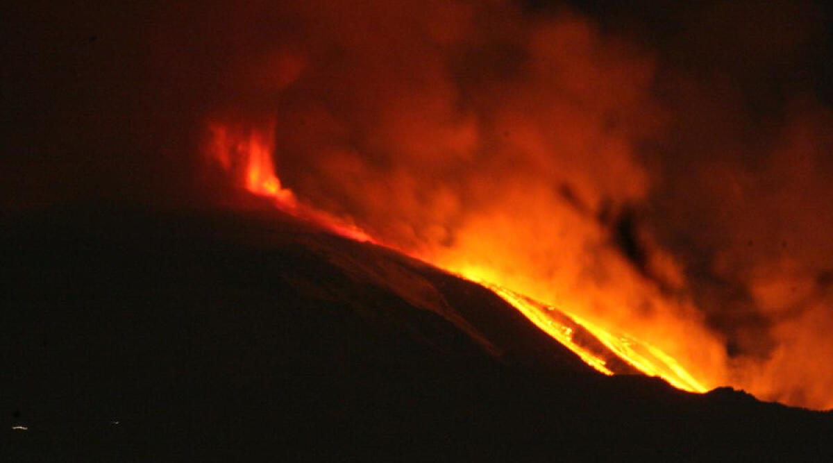 Etna in Eruzione: lacrime di fuoco per Catania - etna eruzione