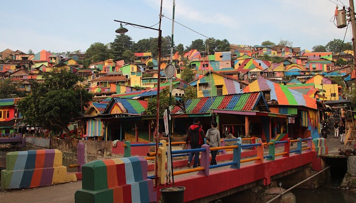 Kampung Pelangi, Indonesia
